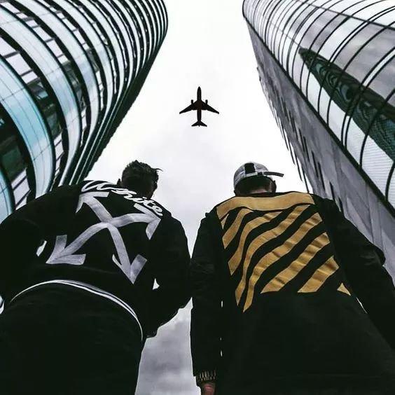 【Off-White】男女兼用 ご好評に付き再入荷！！