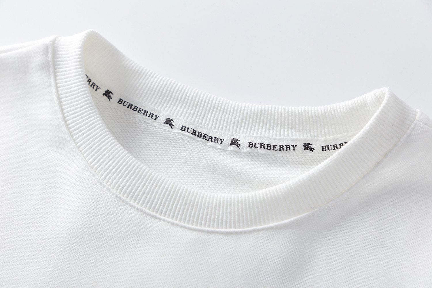 【Burberry】BURBERRY新作パーカー　